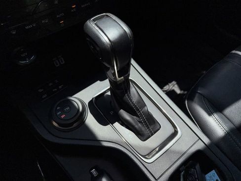 Used 2019 Ford Ranger Lariat w/ Equipment Group 501A Mid AWD/4WD image 15