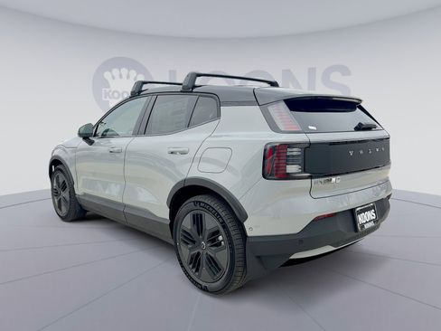 New 2026 Volvo EX30 Cross Country Ultra image 4