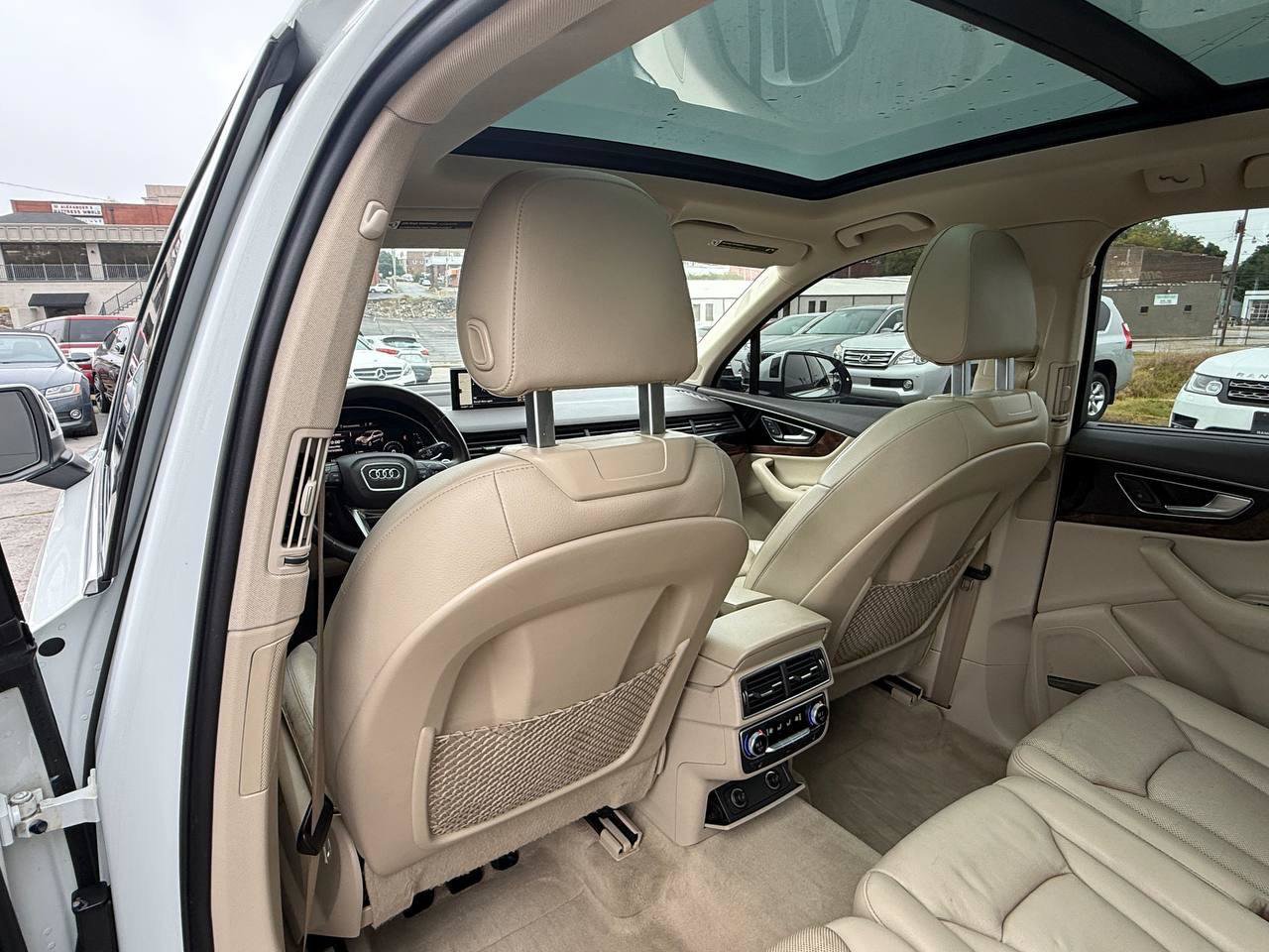 Used 2017 Audi Q7 3.0T Prestige AWD/4WD image 35