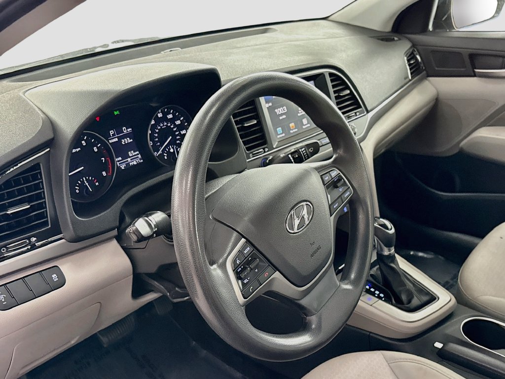 Used 2017 Hyundai Elantra SE FWD image 19