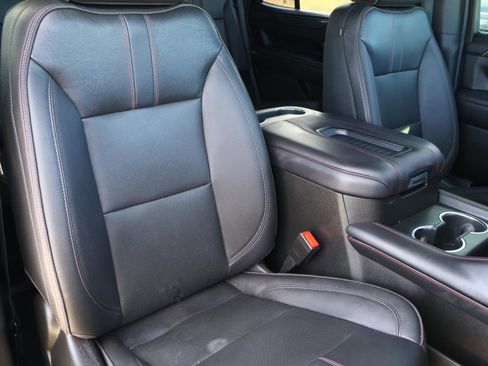 Used 2022 Chevrolet Tahoe RST w/ Sport Performance Package image 18