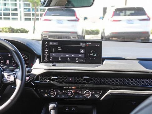 Used 2023 Honda Accord Touring image 18