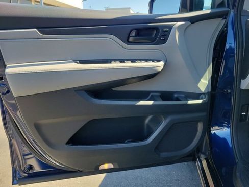 Certified 2024 Honda Odyssey EX-L image 19