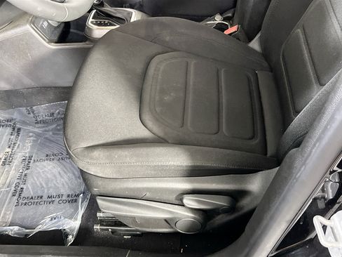 Used 2022 Jeep Renegade Latitude AWD/4WD image 19