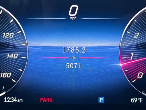 Certified 2025 Mercedes-Benz GLB 250 image 30