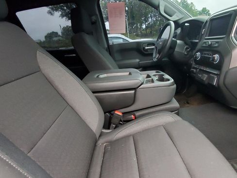 Used 2025 Chevrolet Silverado 1500 Custom w/ Turbomax Blackout Package AWD/4WD image 4