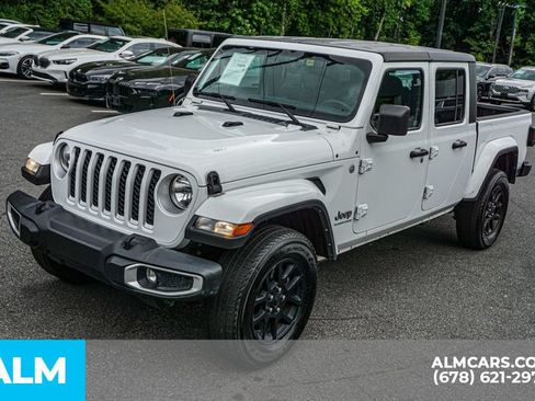 Used 2023 Jeep Gladiator Overland AWD/4WD image 14