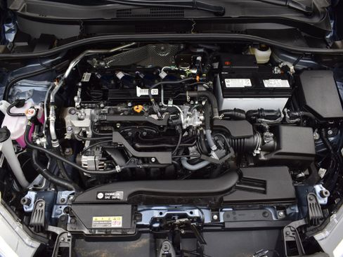 Used 2026 Toyota Corolla Cross XLE w/ Convenience Package FWD image 9
