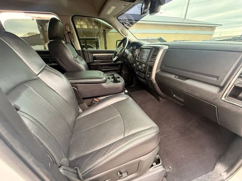 Used 2018 RAM 2500 Laramie w/ Sport Appearance Group image 19