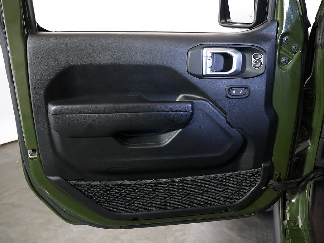 Used 2023 Jeep Wrangler Unlimited w/ Cold Weather Group AWD/4WD image 26