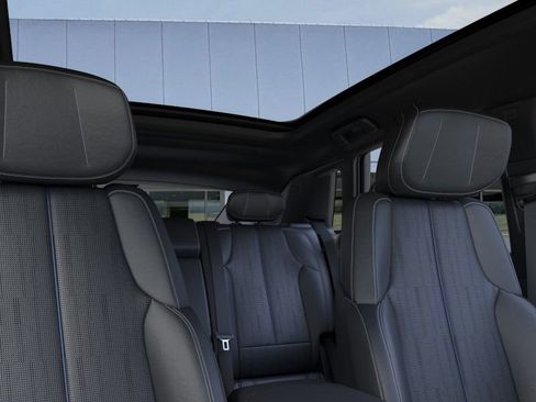 New 2026 Cadillac Lyriq Sport image 25