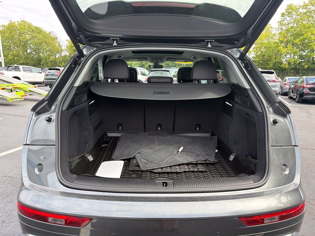 Used 2023 Audi Q5 2.0T Premium Plus w/ Premium Plus Package AWD/4WD image 23
