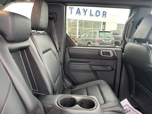 New 2025 Ford Bronco Outer Banks image 14