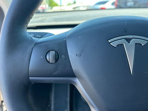 Used 2022 Tesla Model 3 Long Range AWD/4WD image 18