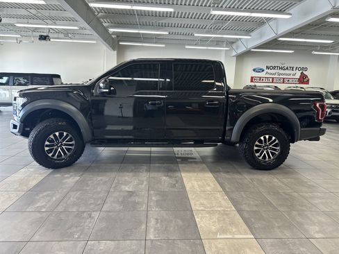 Used 2019 Ford F150 Raptor w/ Equipment Group 802A Luxury image 16