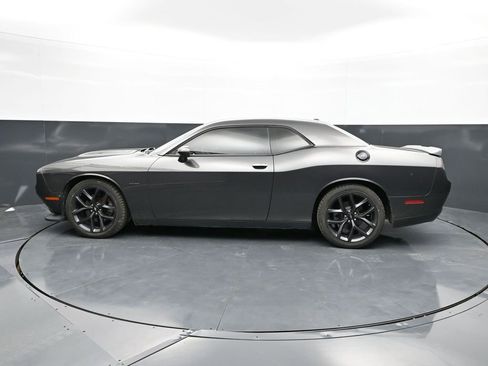 Used 2019 Dodge Challenger R/T w/ Driver Convenience Group image 8