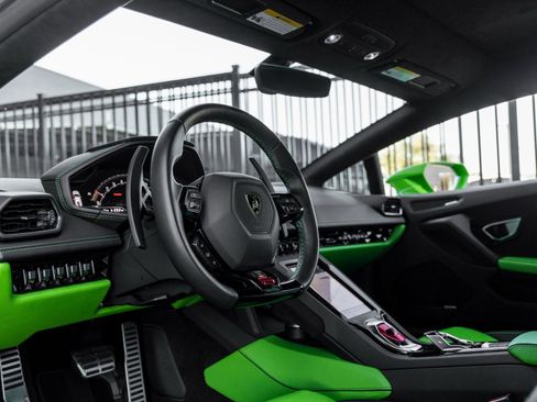 Used 2023 Lamborghini Huracan EVO image 26