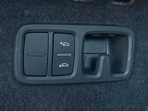 Used 2023 Audi Q8 Prestige image 51