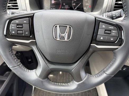 Used 2025 Honda Odyssey EX-L image 23