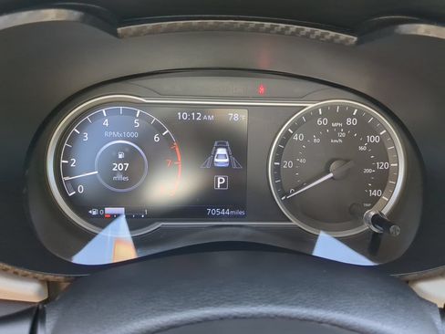 Used 2021 Nissan Versa SV FWD image 28