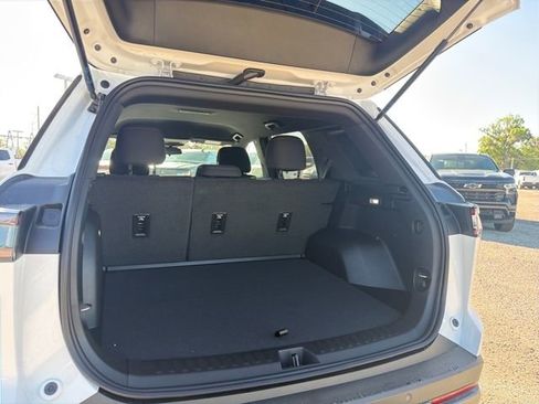 New 2026 Chevrolet Equinox LT image 12