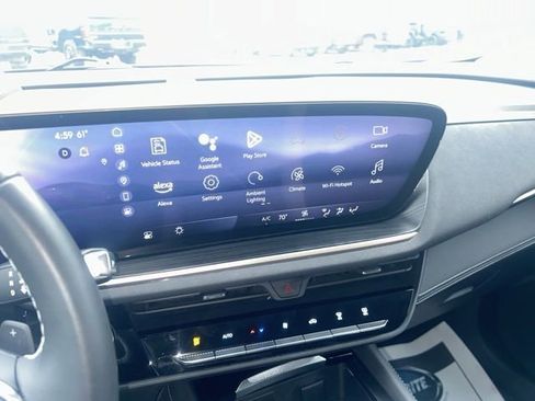 Used 2025 Buick Envision Sport Touring image 19