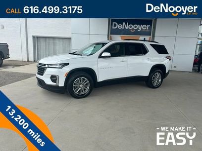 Used 2023 Chevrolet Traverse LT