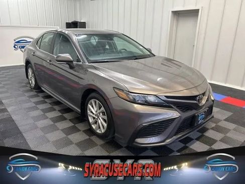 Used 2024 Toyota Camry SE AWD/4WD image 1