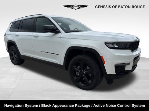 Used 2024 Jeep Grand Cherokee L Limited w/ Black Appearance Package AWD/4WD image 1