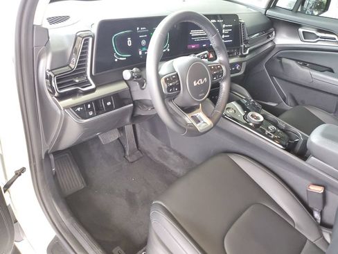 Certified 2023 Kia Sportage EX AWD/4WD image 17