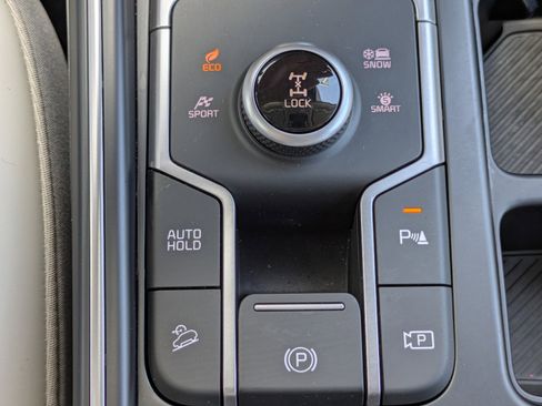 Certified 2025 Kia Sorento EX w/ EX Panoramic Sunroof Package AWD/4WD image 30
