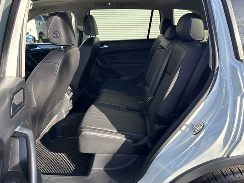 Used 2022 Volkswagen Tiguan SE image 25
