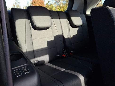 Used 2026 Mercedes-Benz GLS 450 GLS 450 image 8