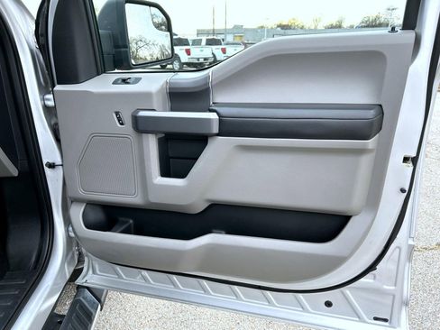 Used 2015 Ford F150 XLT w/ Equipment Group 302A Luxury image 16