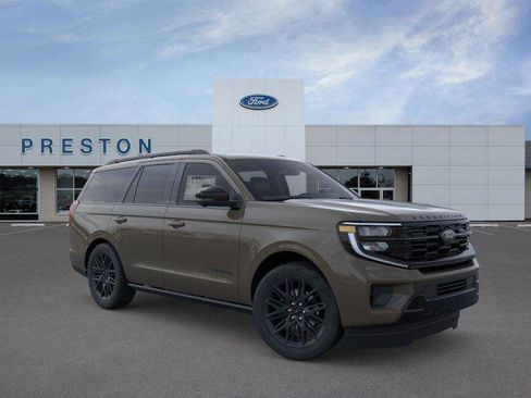New 2026 Ford Expedition Platinum w/ Stealth Appearance Package image 7