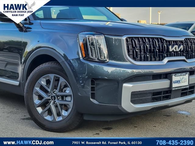 Used 2024 Kia Telluride LX AWD/4WD image 3