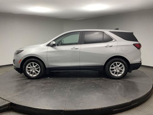 Used 2022 Chevrolet Equinox LT FWD image 4