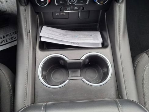Used 2023 Chevrolet Suburban LS image 22