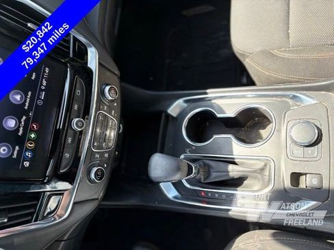 Used 2021 Chevrolet Traverse LT FWD image 20