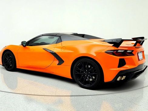 Used 2023 Chevrolet Corvette Stingray Preferred Conv w/ Z51 Performance Package RWD image 7