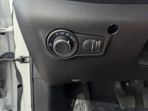 Certified 2023 Jeep Compass Sport image 26