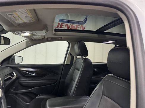 Used 2018 GMC Terrain Denali w/ Advanced Safety Package AWD/4WD image 15