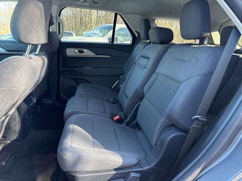 Used 2025 Ford Explorer Active image 32