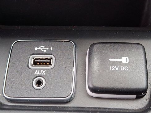 Used 2022 Jeep Cherokee Trailhawk image 26