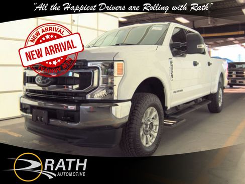 Used 2022 Ford F250 XLT w/ FX4 Off-Road Package image 4