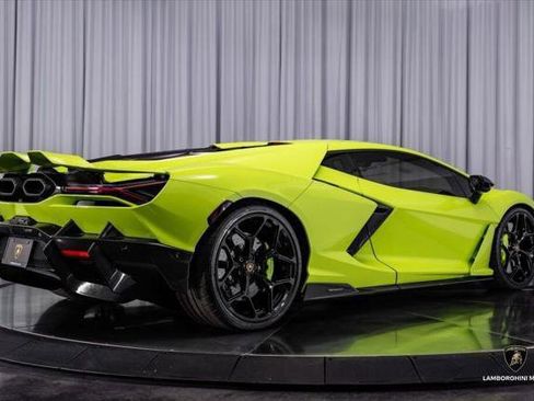 Used 2024 Lamborghini Revuelto AWD/4WD image 32