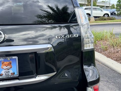 Used 2023 Lexus GX 460 Premium image 11