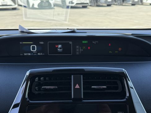 Used 2021 Toyota Prius LE w/ Carpet Mat Package (TMS) AWD/4WD image 28