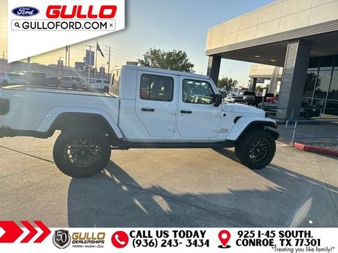 Used 2022 Jeep Gladiator Overland w/ Popular Equipment Package AWD/4WD image 3