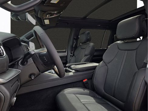 New 2026 Jeep Grand Wagoneer 4WD image 14